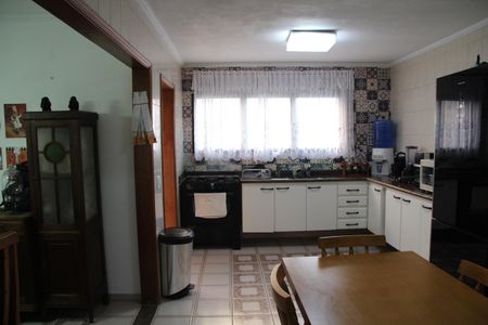 Casa à venda com 276m², 4 quartos e 4 vagasCozinha