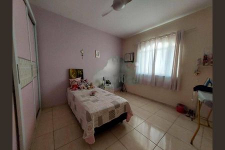 Casa à venda com 323m², 3 quartos e 3 vagas