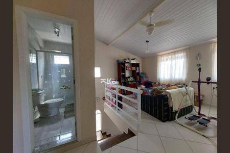 Casa à venda com 323m², 3 quartos e 3 vagas