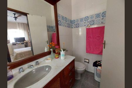 Casa à venda com 323m², 3 quartos e 3 vagas
