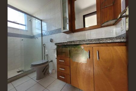 Casa à venda com 264m², 4 quartos e 3 vagas