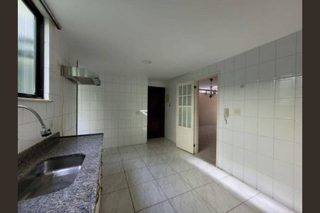Casa à venda com 264m², 4 quartos e 3 vagas