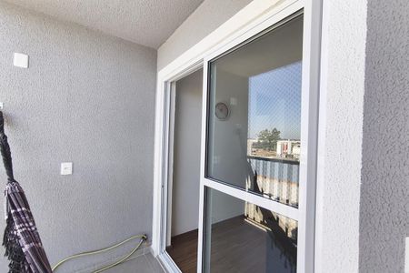 Apartamento à venda com 64m², 2 quartos e 1 vaga Apartamento à venda com 64m², 2 quartos e 1 vagaVaranda