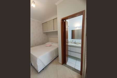 Apartamento à venda com 74m², 3 quartos e 1 vaga Apartamento à venda com 74m², 3 quartos e 1 vagaSuíte
