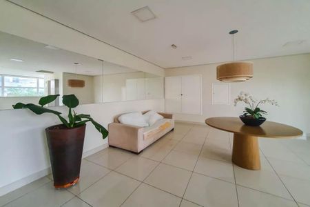 Apartamento à venda com 60m², 2 quartos e 1 vaga Apartamento à venda com 60m², 2 quartos e 1 vagaÁrea comum - Hall social