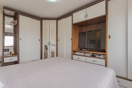 Apartamento à venda com 136m², 3 quartos e 2 vagas Apartamento à venda com 136m², 3 quartos e 2 vagasSuíte