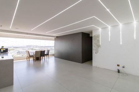 Apartamento à venda com 97m², 2 quartos e 2 vagasSala