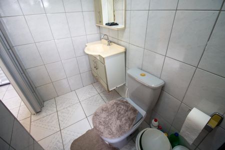 Casa à venda com 137m², 2 quartos e 2 vagas Casa à venda com 137m², 2 quartos e 2 vagasBanheiro Suíte