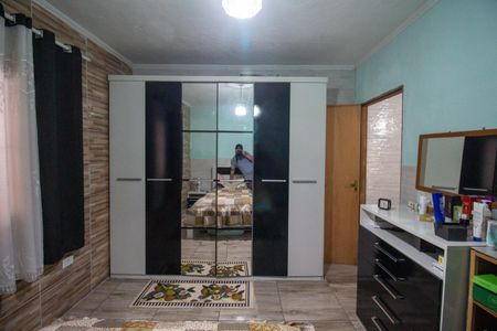 Casa à venda com 137m², 2 quartos e 2 vagas Casa à venda com 137m², 2 quartos e 2 vagasQuarto