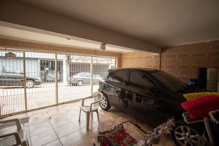 Casa à venda com 137m², 2 quartos e 2 vagas Casa à venda com 137m², 2 quartos e 2 vagasGaragem