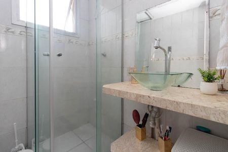 Apartamento à venda com 63m², 2 quartos e 1 vaga Apartamento à venda com 63m², 2 quartos e 1 vagaBanheiro