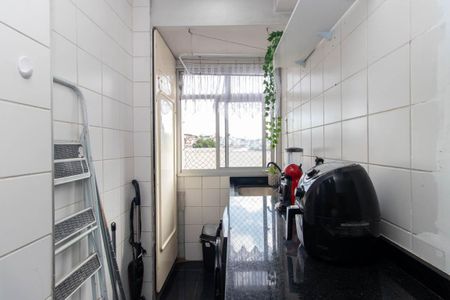 Apartamento à venda com 63m², 2 quartos e 1 vaga Apartamento à venda com 63m², 2 quartos e 1 vagaCozinha e Área de Serviço