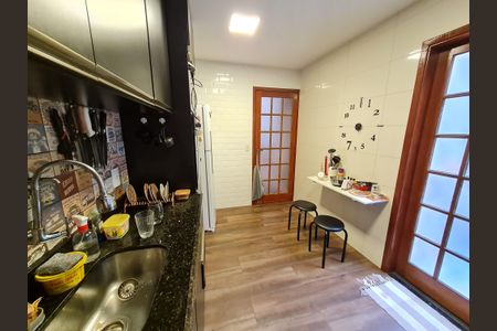 Casa à venda com 67m², 3 quartos e sem vaga