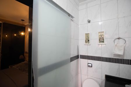 Casa à venda com 130m², 4 quartos e 2 vagasBanheiro da Suíte 2