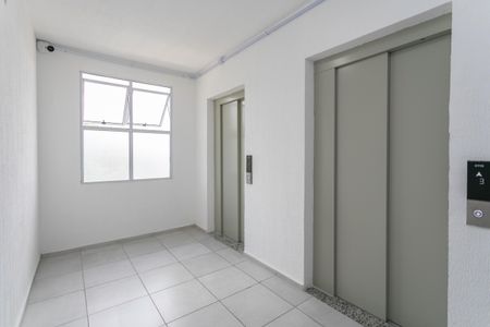 Apartamento à venda com 46m², 2 quartos e 1 vaga Apartamento à venda com 46m², 2 quartos e 1 vagaÁrea Comum - Elevadores