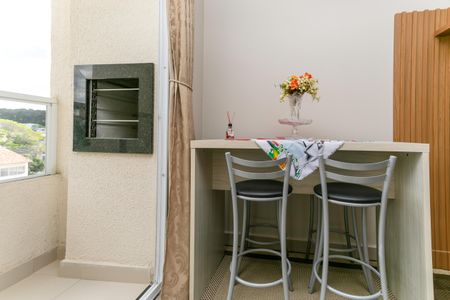 Apartamento à venda com 46m², 2 quartos e 1 vaga Apartamento à venda com 46m², 2 quartos e 1 vagaVaranda