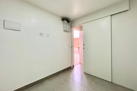 Casa à venda com 190m², 4 quartos e 2 vagas Casa à venda com 190m², 4 quartos e 2 vagasQuarto de Serviço
