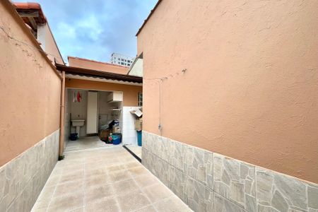 Casa à venda com 190m², 4 quartos e 2 vagas Casa à venda com 190m², 4 quartos e 2 vagasÁrea externa