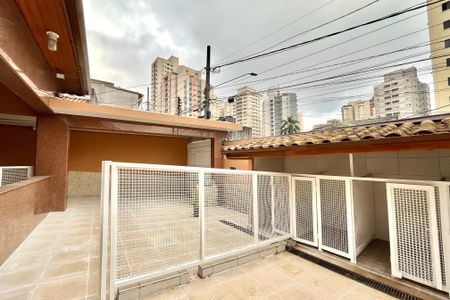 Casa à venda com 190m², 4 quartos e 2 vagas Casa à venda com 190m², 4 quartos e 2 vagasGaragem