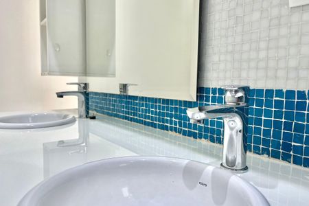 Casa à venda com 190m², 4 quartos e 2 vagas Casa à venda com 190m², 4 quartos e 2 vagasBanheiro da Suíte 2