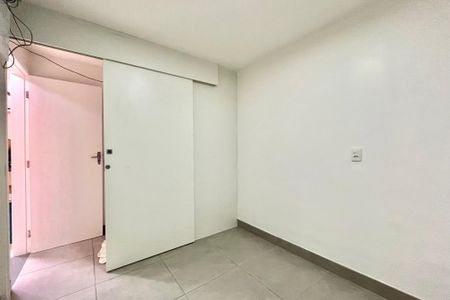 Casa à venda com 190m², 4 quartos e 2 vagas Casa à venda com 190m², 4 quartos e 2 vagasQuarto de Serviço