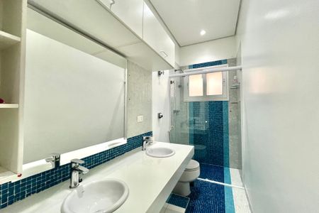 Casa à venda com 190m², 4 quartos e 2 vagas Casa à venda com 190m², 4 quartos e 2 vagasBanheiro da Suíte 2
