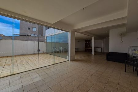 Apartamento à venda com 270m², 4 quartos e 3 vagas Apartamento à venda com 270m², 4 quartos e 3 vagasÁrea comum - Salão de festas