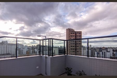 Apartamento à venda com 237m², 5 quartos e 2 vagasCobertura