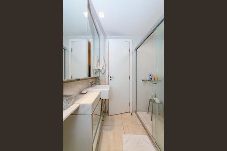 Apartamento à venda com 125m², 3 quartos e 3 vagas Apartamento à venda com 125m², 3 quartos e 3 vagasBanheiro da Suíte 1