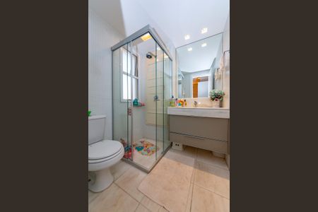 Apartamento à venda com 125m², 3 quartos e 3 vagas Apartamento à venda com 125m², 3 quartos e 3 vagasBanheiro da Suíte 2