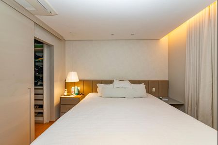 Apartamento à venda com 125m², 3 quartos e 3 vagas Apartamento à venda com 125m², 3 quartos e 3 vagasSuíte 1