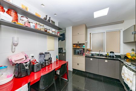 Apartamento à venda com 125m², 3 quartos e 3 vagas Apartamento à venda com 125m², 3 quartos e 3 vagasCozinha