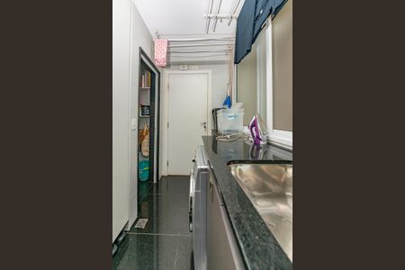 Apartamento à venda com 125m², 3 quartos e 3 vagas Apartamento à venda com 125m², 3 quartos e 3 vagasÁrea de Serviço