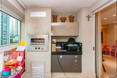 Apartamento à venda com 125m², 3 quartos e 3 vagas Apartamento à venda com 125m², 3 quartos e 3 vagasVaranda da Sala