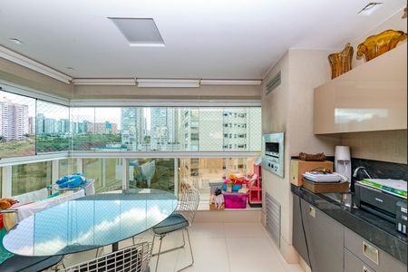 Apartamento à venda com 125m², 3 quartos e 3 vagas Apartamento à venda com 125m², 3 quartos e 3 vagasVaranda da Sala