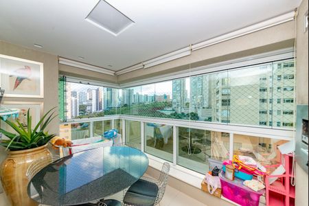 Apartamento à venda com 125m², 3 quartos e 3 vagas Apartamento à venda com 125m², 3 quartos e 3 vagasVaranda da Sala