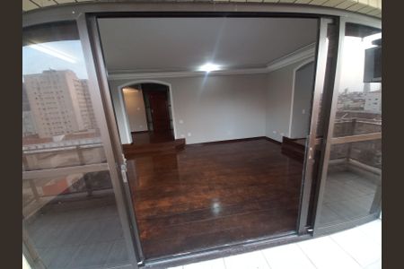 Apartamento para alugar com 136m², 3 quartos e 1 vaga Apartamento para alugar com 136m², 3 quartos e 1 vagaVaranda da Sala