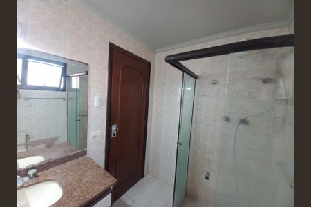 Apartamento para alugar com 136m², 3 quartos e 1 vaga Apartamento para alugar com 136m², 3 quartos e 1 vagaBanheiro da Suíte