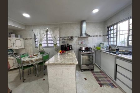Casa à venda com 185m², 3 quartos e 2 vagas Casa à venda com 185m², 3 quartos e 2 vagasFoto 07