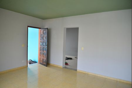 Casa à venda com 148m², 4 quartos e 2 vagasSala