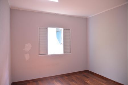 Casa à venda com 148m², 4 quartos e 2 vagasQuarto 1