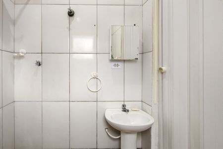 Apartamento para alugar com 55m², 2 quartos e sem vaga Apartamento para alugar com 55m², 2 quartos e sem vagaBanheiro