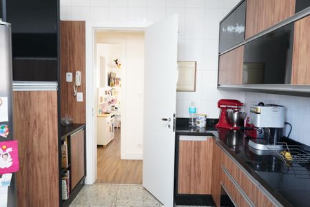 Apartamento à venda com 160m², 3 quartos e 3 vagasCozinha