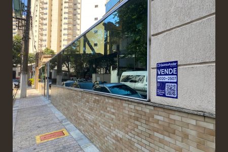 Apartamento à venda com 160m², 3 quartos e 3 vagasFachada e placa