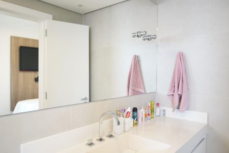 Apartamento à venda com 160m², 3 quartos e 3 vagasBanheiro da Suíte 1