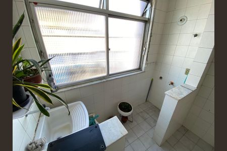 Apartamento à venda com 75m², 2 quartos e 1 vaga Apartamento à venda com 75m², 2 quartos e 1 vagaCozinha e Área de Serviço