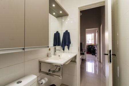 Casa de condomínio à venda com 117m², 3 quartos e 3 vagas Casa de condomínio à venda com 117m², 3 quartos e 3 vagasBanheiro