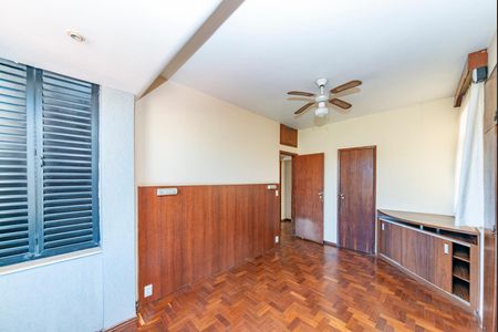 Apartamento à venda com 250m², 3 quartos e 2 vagasSuíte