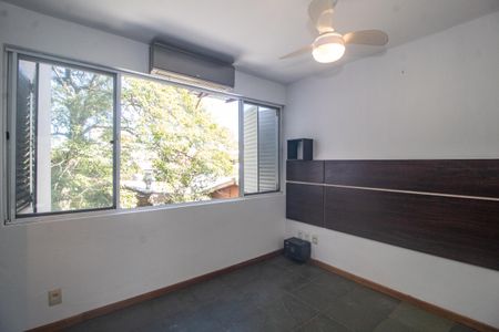Casa à venda com 233m², 4 quartos e 2 vagas Casa à venda com 233m², 4 quartos e 2 vagasSuíte