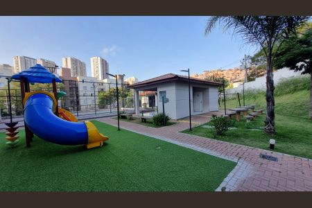 Apartamento à venda com 42m², 2 quartos e 1 vaga Apartamento à venda com 42m², 2 quartos e 1 vagaÁrea comum - Playground